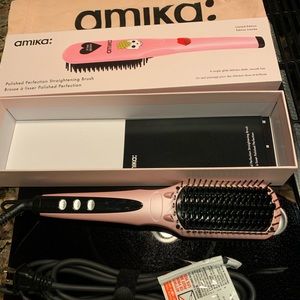 Amika Limited Edition straightening brush